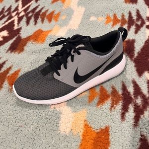 Nike golf shoe
